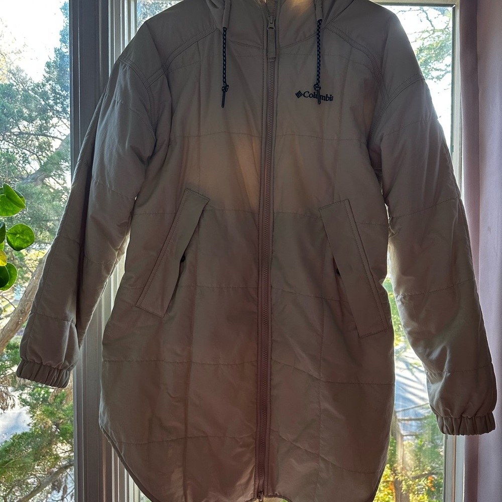 Columbia Women's Omni-Shield Beige Jacket - Picture 3 of 5
